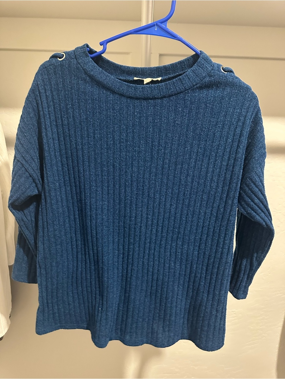 Blue Ribbed Knit Women's Sweater - Classic Crewneck